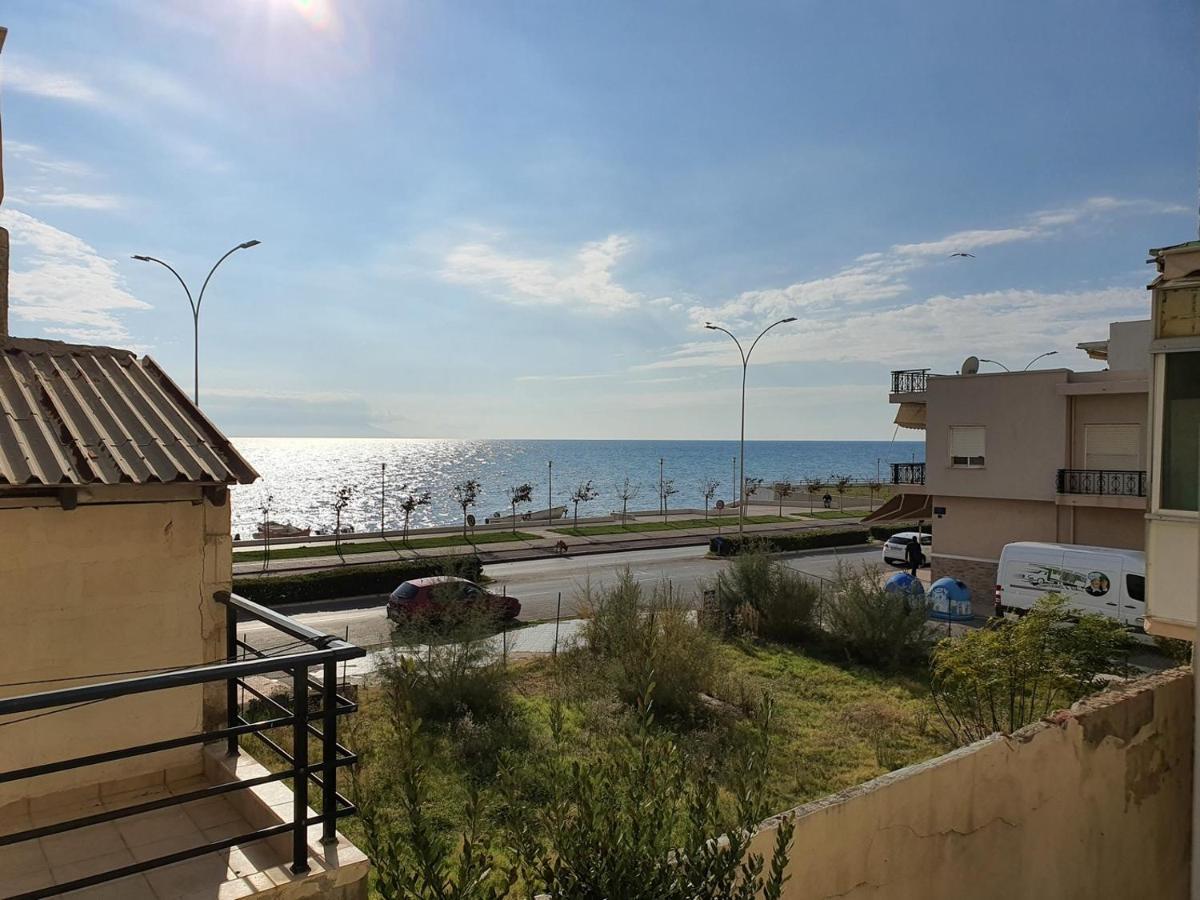אלכסנדרופולי Theos Apartment מראה חיצוני תמונה