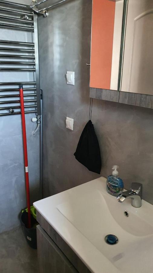 אלכסנדרופולי Theos Apartment מראה חיצוני תמונה